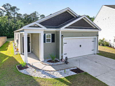 627 Silver Spruce St Summerville, SC 29486