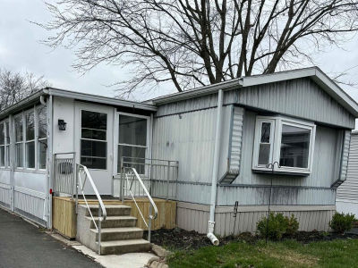 1406 Huntington Dr Findlay, OH 45840