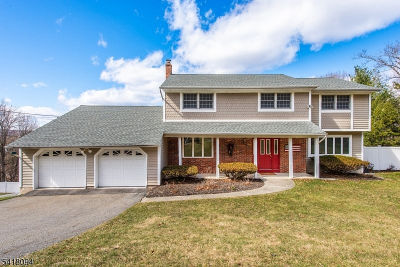 9 McAtee Ln Wanaque, NJ 07465