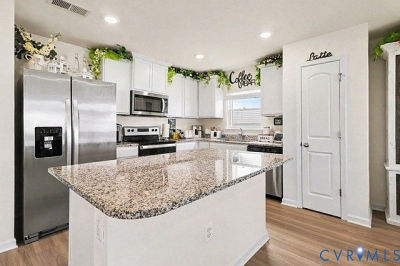 17075 Rollins Rd Bowling Green, VA 22427