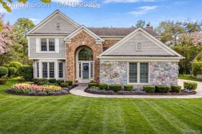 47651 Red Run Dr Canton, MI 48187