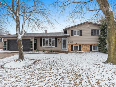 2578 Vicki Ln Green Bay, WI 54311