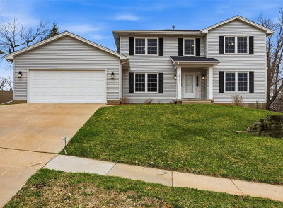 3905 Riverside Dr NE Cedar Rapids, IA 52411