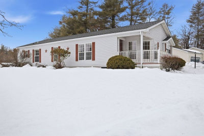 402 Blueberry Cir Middleboro, MA 02346