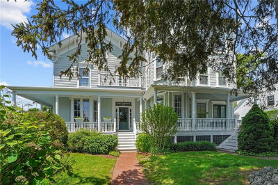 32 Catherine St #A Newport, RI 02840