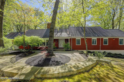 6 Twin Brooks Ct Holmdel, NJ 07733