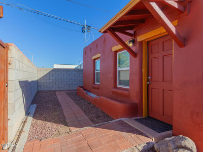 906 N Columbia Ave Tucson, AZ 85745