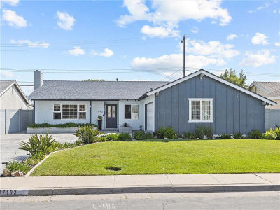 17102 Kampen Ln Huntington Beach, CA 92647