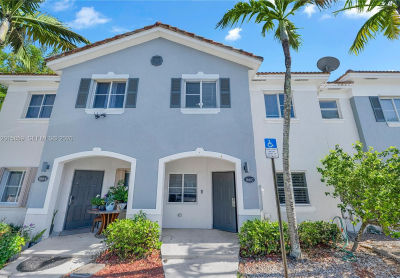 1660 SE 30th St Homestead, FL 33035