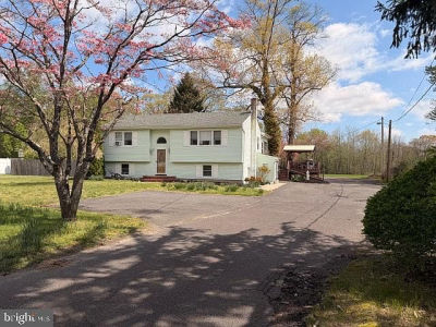 69 Hockamick Rd Cookstown, NJ 08511