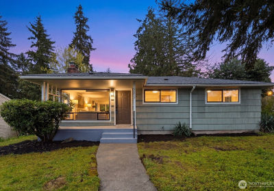 3217 NE 120th St Seattle, WA 98125