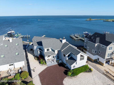 1207 Capstan Dr Forked River, NJ 08731