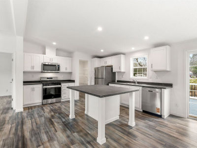 18 Martin Rd Deering, NH 03244