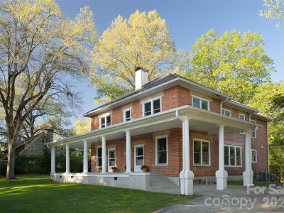 600 E Main St Brevard, NC 28712