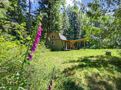 28135 E Grove Ave Welches, OR 97067