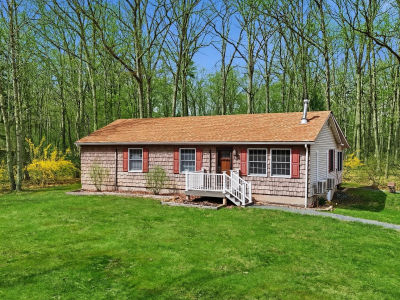 146 Welcome Lake Estates Ln Beach Lake, PA 18405