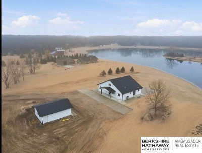 3040 Whitetail Ln Morse Bluff, NE 68648