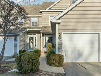 19 Summer Snow Ln Bedford, NH 03110