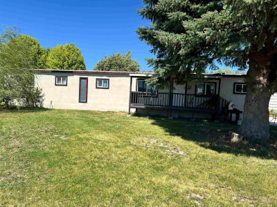 380 Orchard Dr Gooding, ID 83330