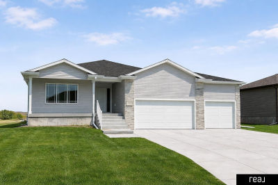 1653 Stonewood Ave Grand Island, NE 68803
