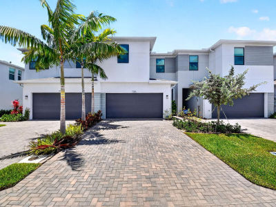 7351 Lenora Ln Lake Worth, FL 33467