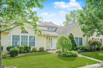 134 Blackbird Dr Monroe Township, NJ 08831