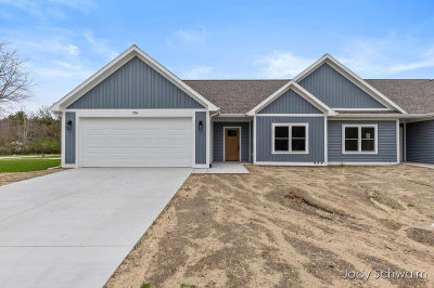 754 Noble Dr Belding, MI 48809