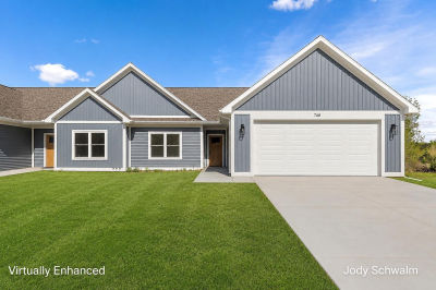 748 Noble Dr Belding, MI 48809