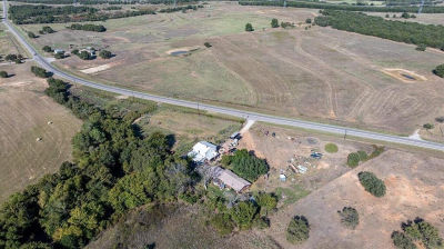 17801 Fm 920 Poolville, TX 76487