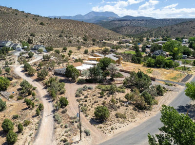1122 W Diamond Valley Dr Saint George, UT 84770