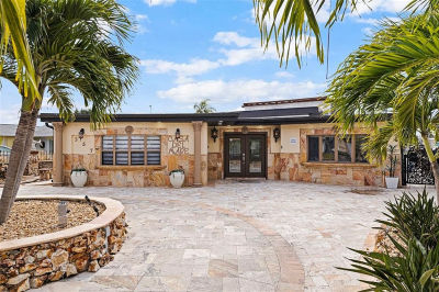 357 La Hacienda Dr Indian Rocks Beach, FL 33785