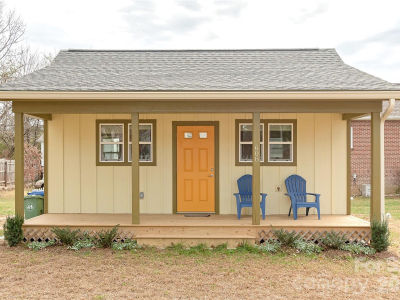 608 Ray Ave Hendersonville, NC 28792