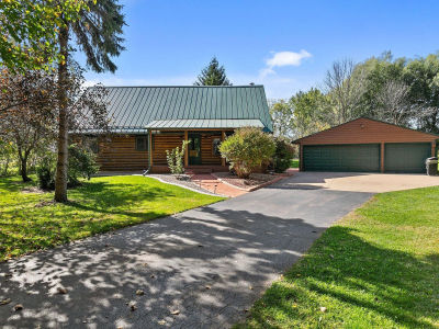 N3873 Anita Wieckert Rd Appleton, WI 54913