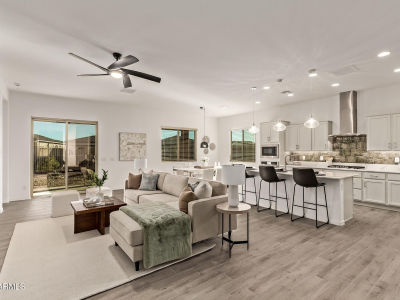 18119 W Silverwood Dr Goodyear, AZ 85338