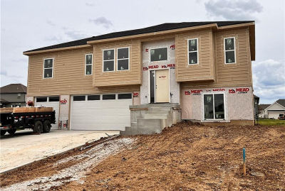 806 W Shawhan Pkwy Lone Jack, MO 64086