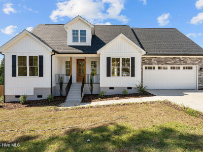 106 Camberly Ln Aberdeen, NC 28315