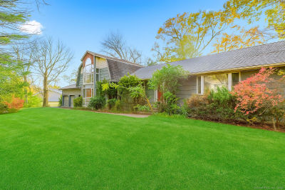 184 Putting Green Rd Trumbull, CT 06611