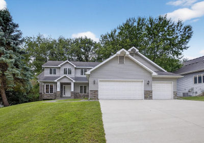 2032 Fox Valley Dr SW Rochester, MN 55902