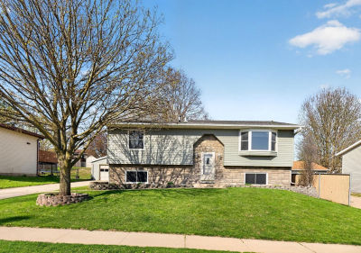 4415 Valley Dr NW Rochester, MN 55901