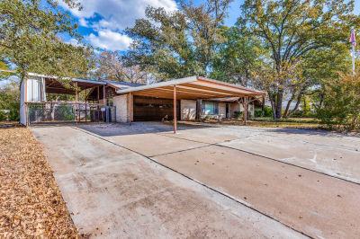 702 Austin Drive, Mineral Wells, TX, USA