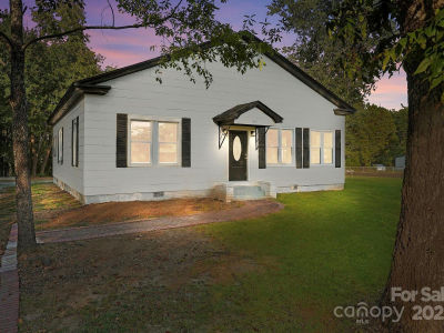 401 Julius Chambers Ave Mount Gilead, NC 27306