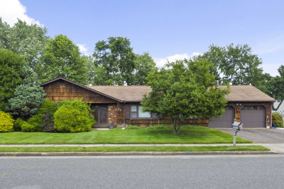 41 Evergreen Terrace, Monroe Township, NJ, USA