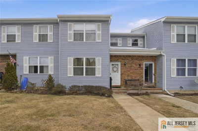 26 Peachtree Ln Jamesburg, NJ 08831