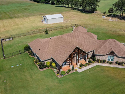 15671 Stallion Lake Blvd Lindale, TX 75771