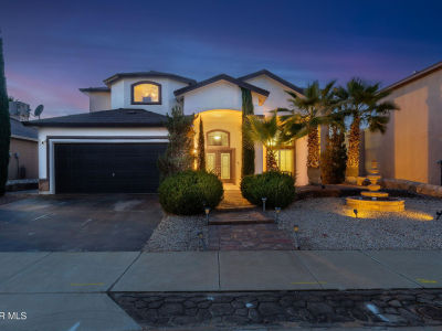 3733 Tierra Campa Dr El Paso, TX 79938
