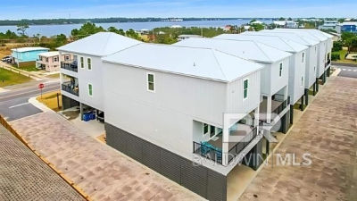 115 W 10th St #M Gulf Shores, AL 36542