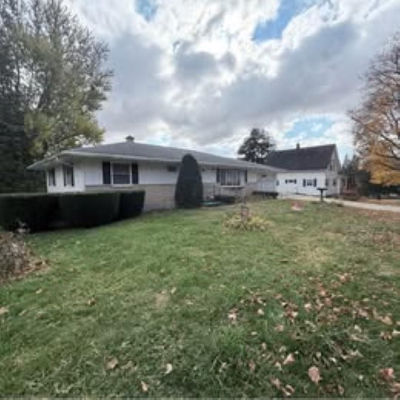 214 S Long St Warren, IL 61087