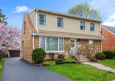 914 N Kennicott Ave Arlington Heights, IL 60004