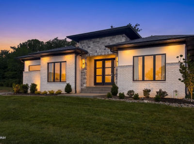 4007 Thomas Farm Dr Louisville, KY 40299