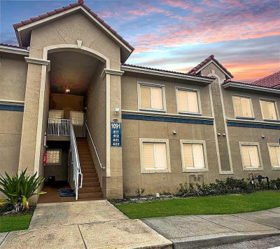 1091 Golden Lakes Blvd APT 422 West Palm Beach, FL 33411